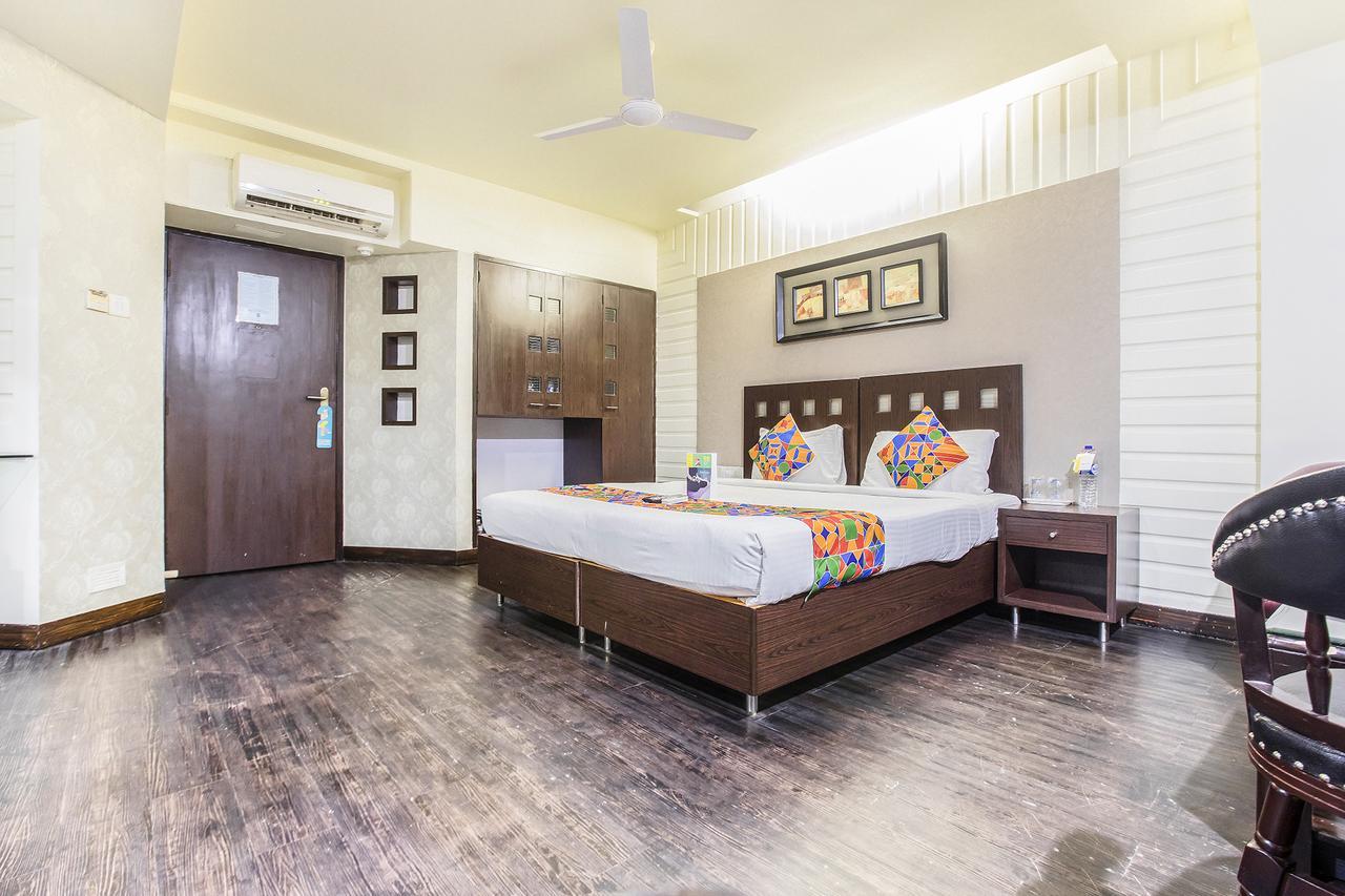 Fabhotel Savoy Suites Mumbai Airport Exterior foto